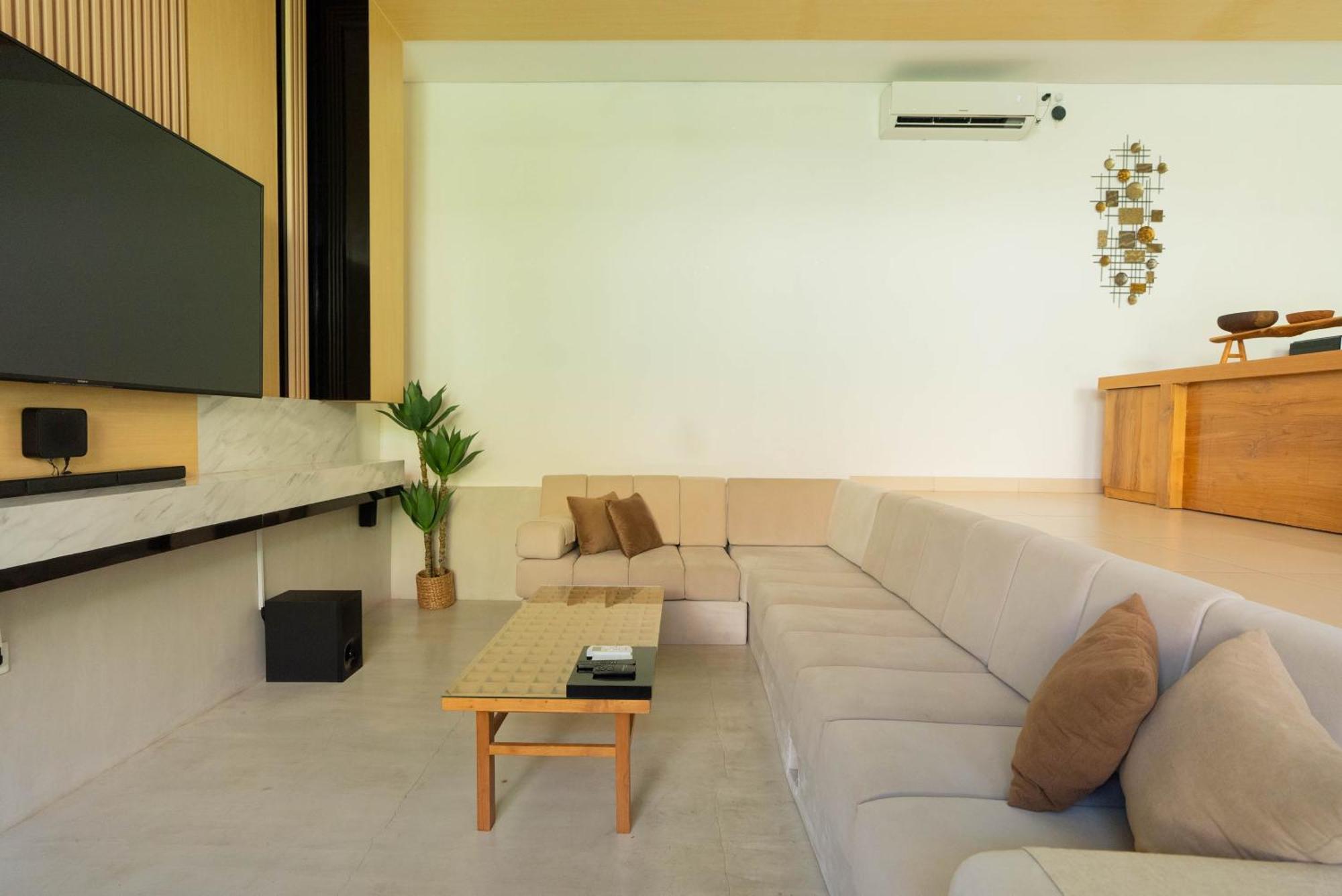 One-Bedroom Villa
